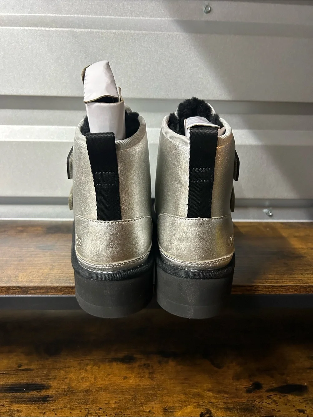 UGG K Neumel Platform Leather Silver Metallic Boots Youth Girls US 4 EU 36